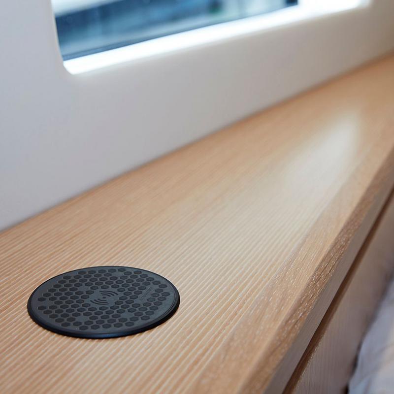 Rokk Wireless Surface 10w